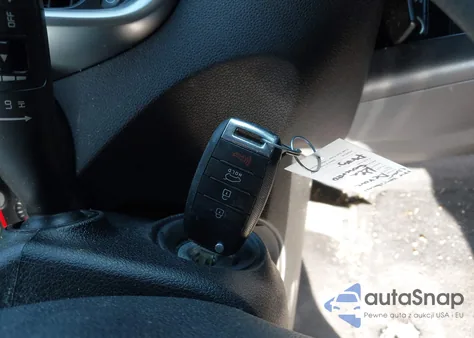 2016 Kia Sorento 2.4L L z USA, uszkodzony, nr VIN 5XYPG4A39GG043587